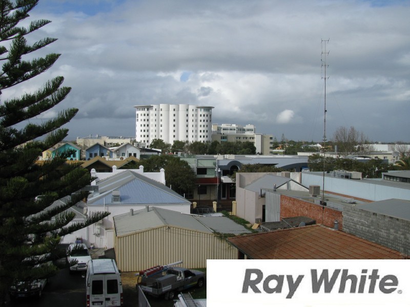 8B Sinclair Close, Bunbury WA 6230