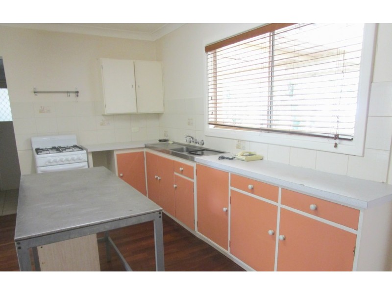 15 Sulphur Street, Withers WA 6230