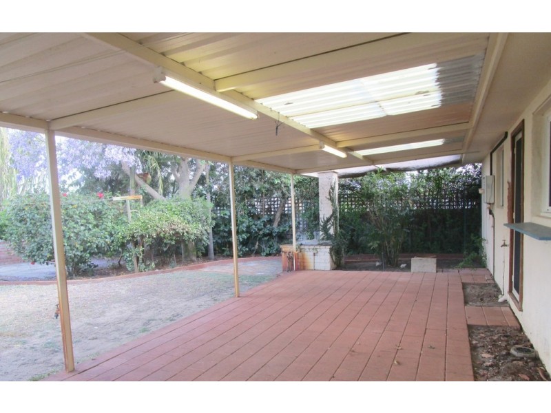 15 Sulphur Street, Withers WA 6230