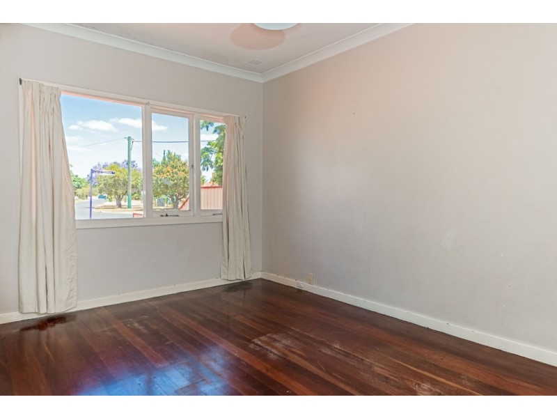 36A Island Queen Street, Withers WA 6230