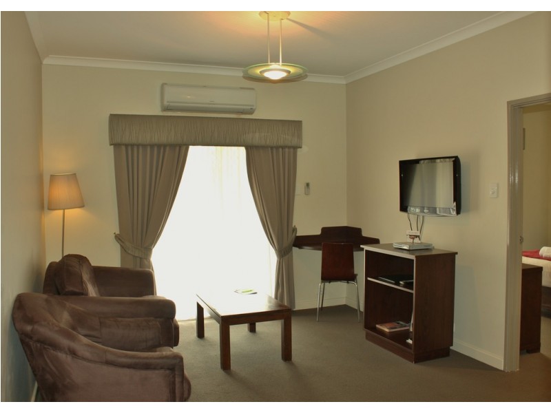 2/105 Old Coast Road, Pelican Point WA 6230