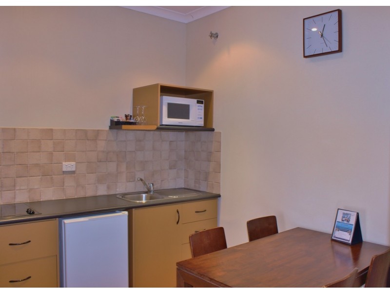 2/105 Old Coast Road, Pelican Point WA 6230