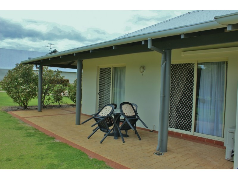 2/105 Old Coast Road, Pelican Point WA 6230