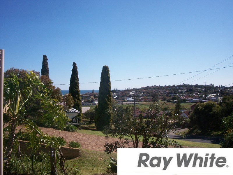 11 Sunningdale Street, South Bunbury WA 6230