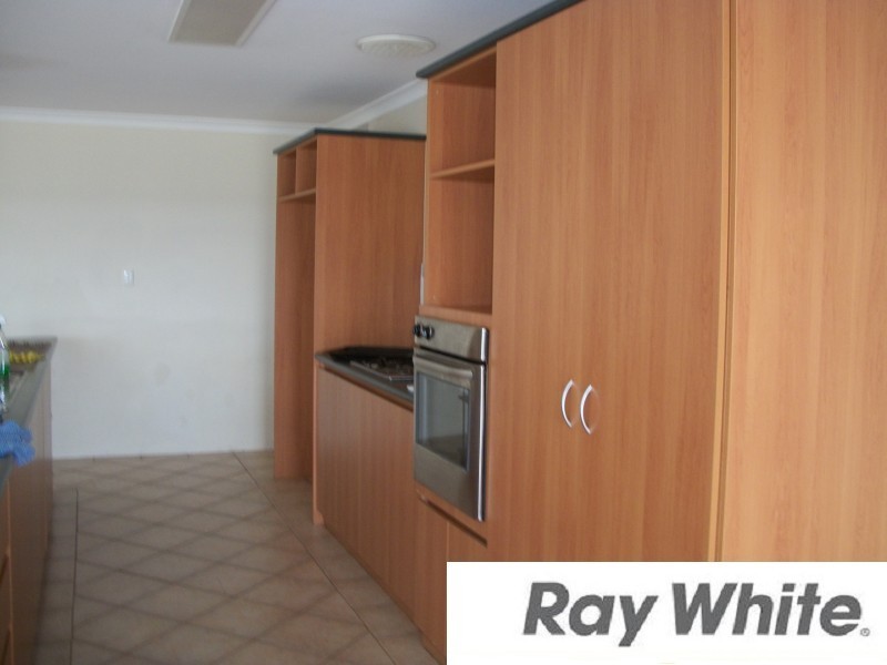 46 Macquarie Drive, Australind WA 6233