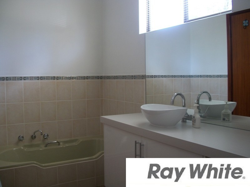 4 Nastes Court, Gelorup WA 6230