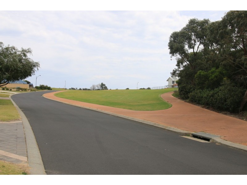 55 Daablone Vista, Dalyellup WA 6230