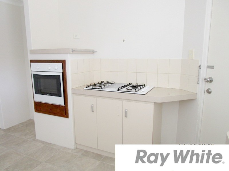 11 Lincoln Grove, College Grove WA 6230