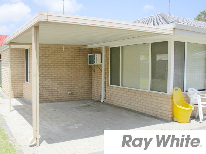 11 Lincoln Grove, College Grove WA 6230