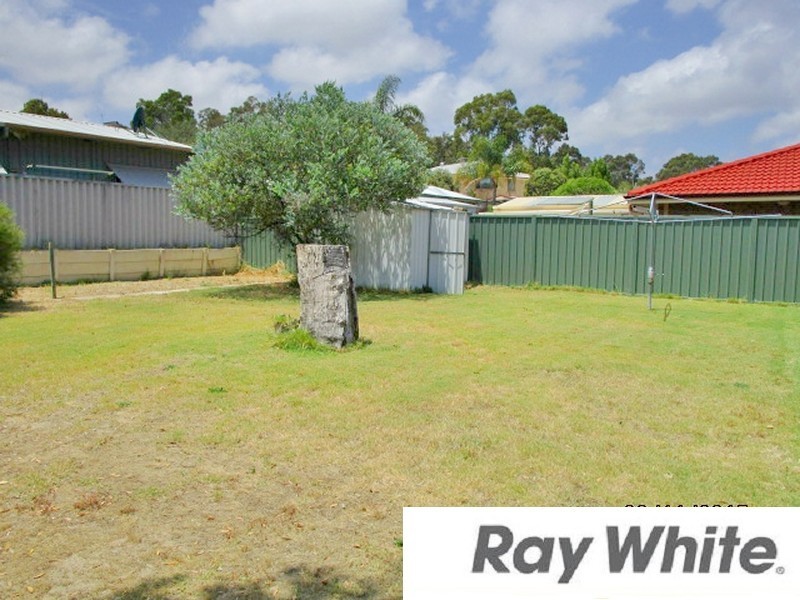 11 Lincoln Grove, College Grove WA 6230