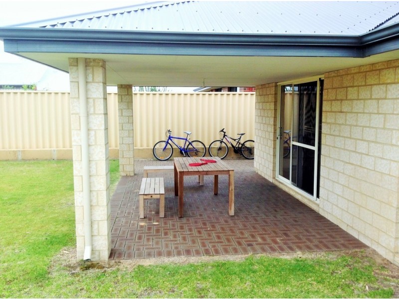 33 Edwinstone Close, Dalyellup WA 6230