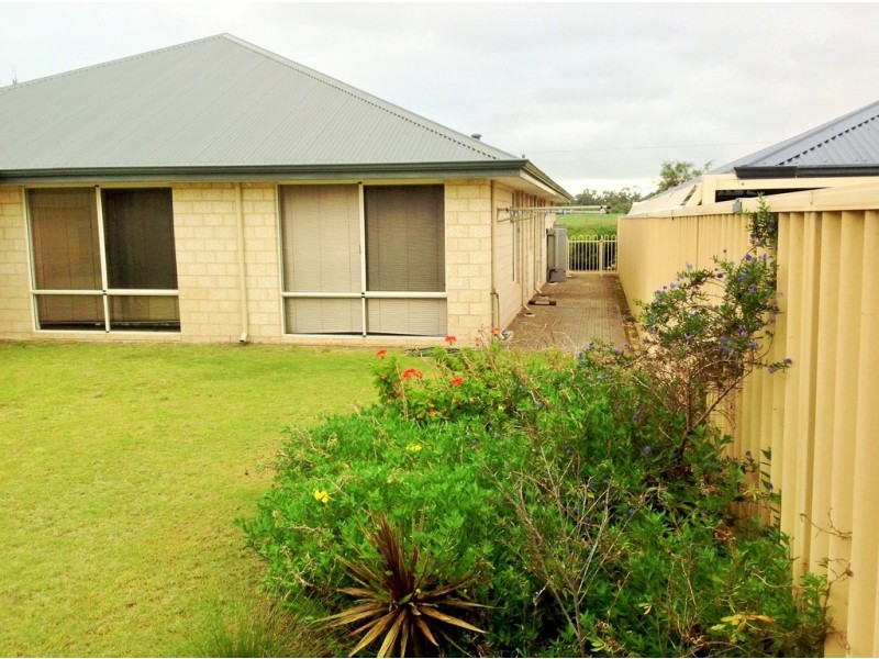 33 Edwinstone Close, Dalyellup WA 6230
