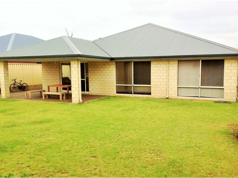 33 Edwinstone Close, Dalyellup WA 6230