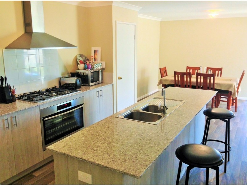 59 Sherwood Road, Australind WA 6233