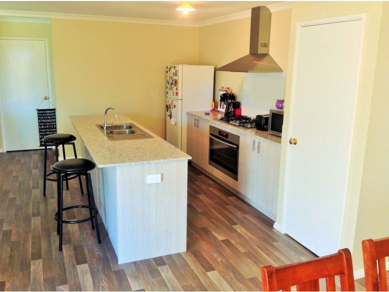 59 Sherwood Road, Australind WA 6233