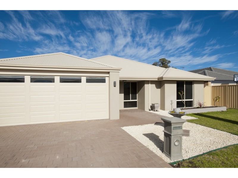 13 Beraking Loop, Dalyellup WA 6230