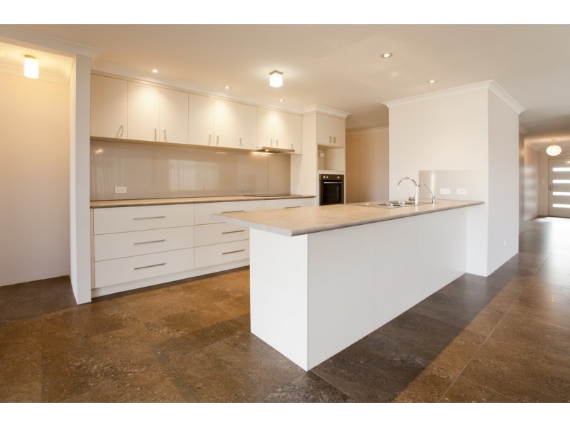 13 Beraking Loop, Dalyellup WA 6230