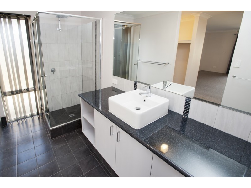 13 Beraking Loop, Dalyellup WA 6230