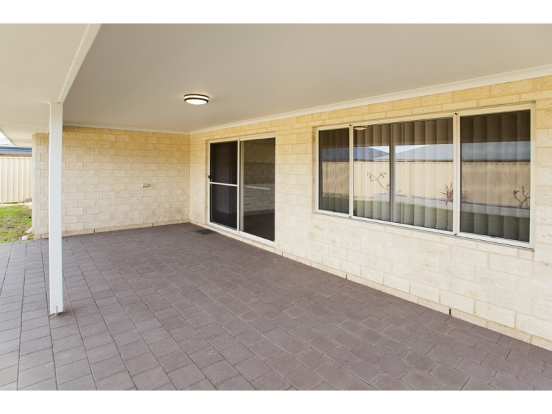 13 Beraking Loop, Dalyellup WA 6230