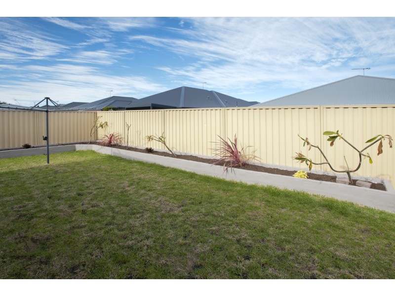 13 Beraking Loop, Dalyellup WA 6230
