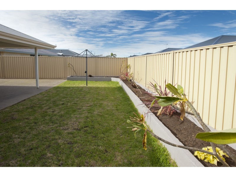 13 Beraking Loop, Dalyellup WA 6230