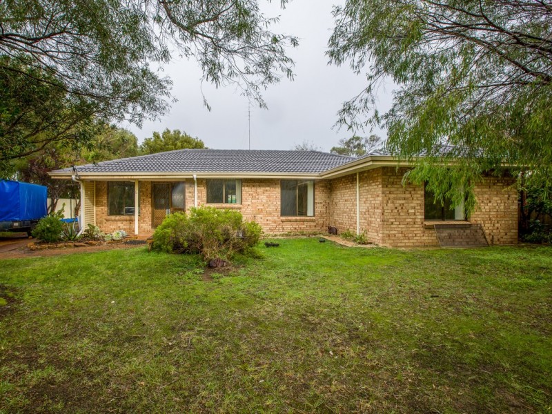 8 Armstrong Place, Dunsborough WA 6281