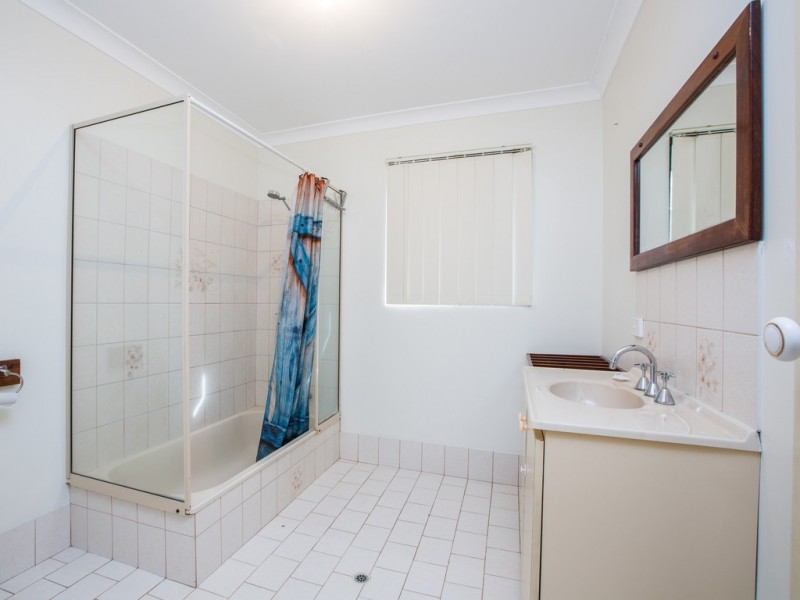 8 Armstrong Place, Dunsborough WA 6281