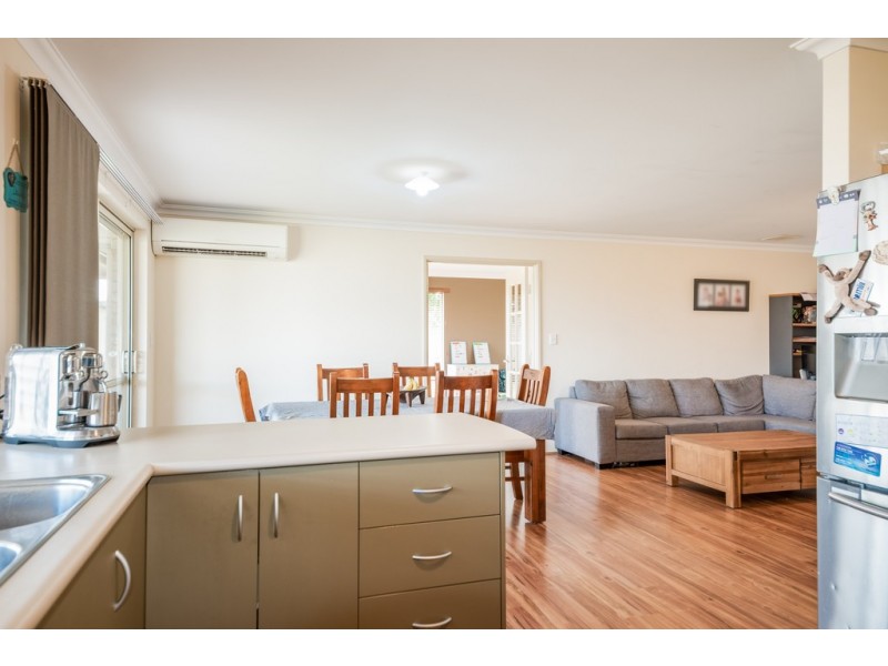 15 Zircon Way, Australind WA 6233