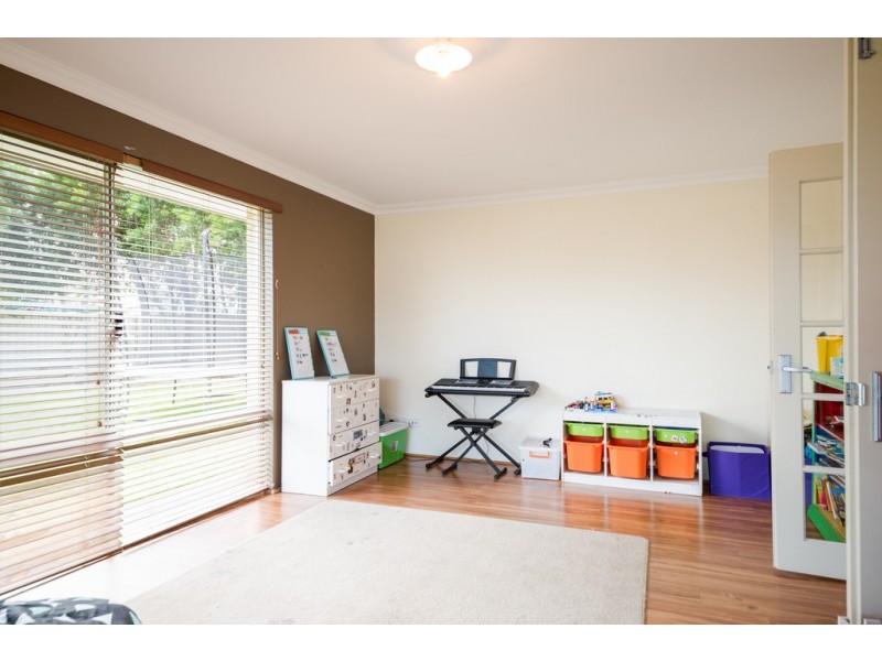 15 Zircon Way, Australind WA 6233