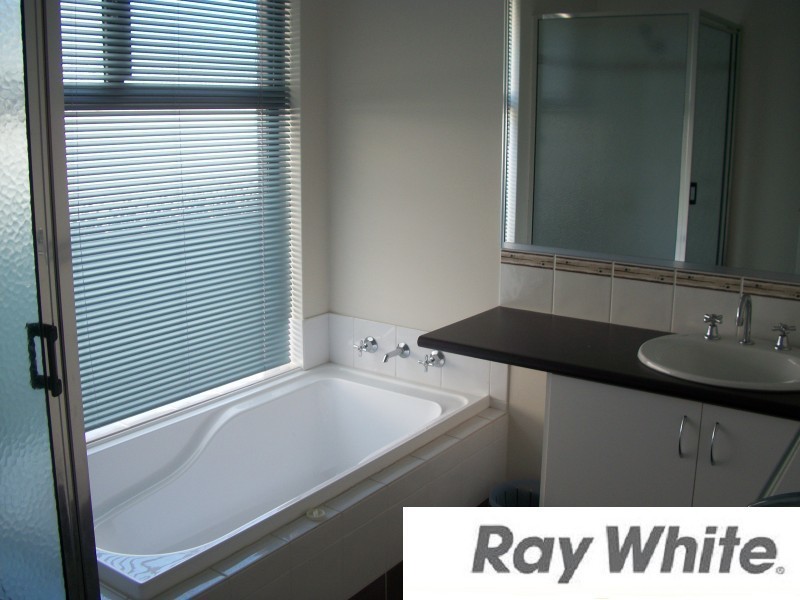 7 Cusworth Drive, Glen Iris WA 6230