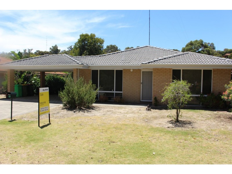 11 Lincoln Grove, College Grove WA 6230