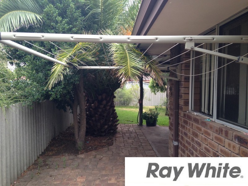 15 Armanta Drive, Carey Park WA 6230