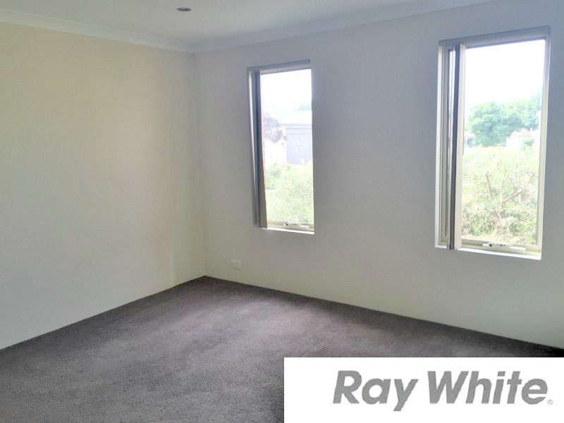 4/204 Clarke Street East, Carey Park WA 6230