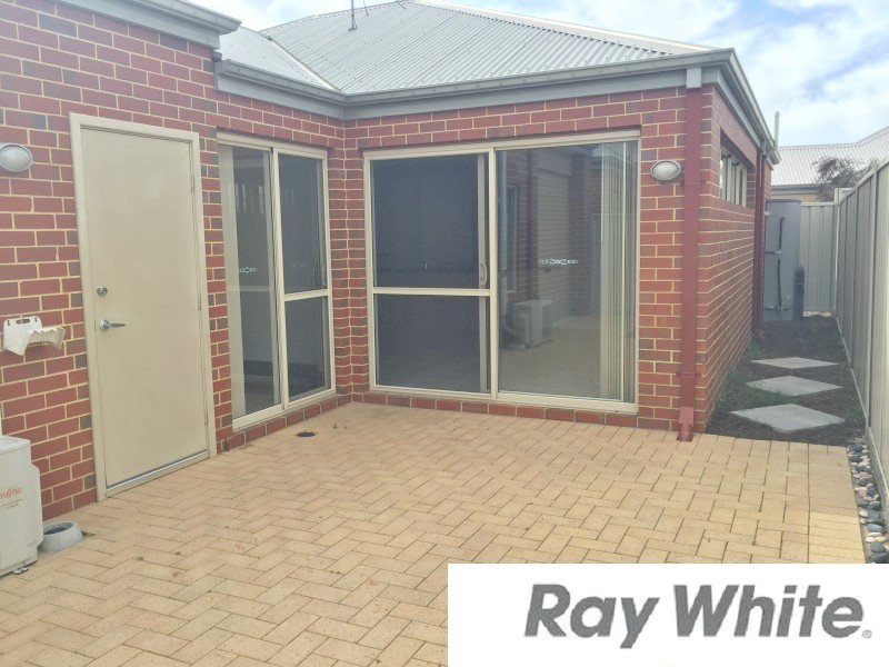 4/204 Clarke Street East, Carey Park WA 6230