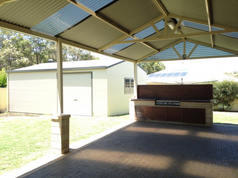 8 Cassia Place, Glen Iris WA 6230