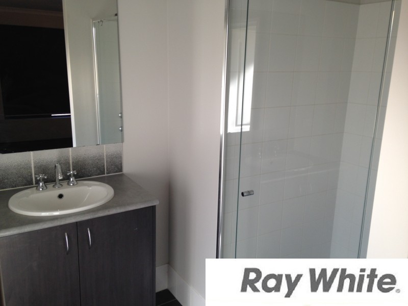 16 Waverley Road, Australind WA 6233