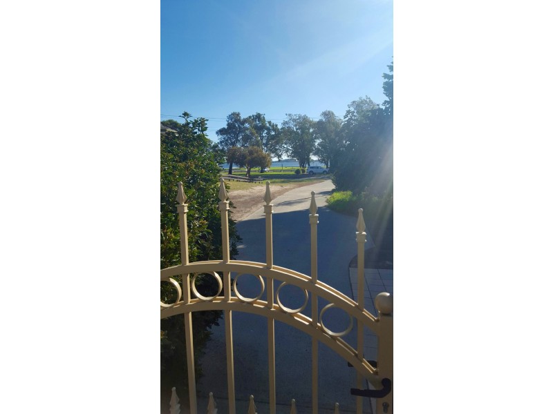 5/13 Paris Road, Australind WA 6233