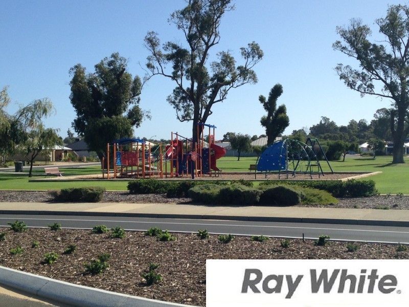 401 Parade Road, Dalyellup WA 6230