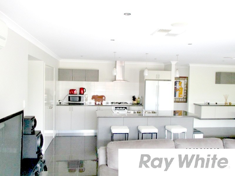 12 Colonna Street, Dalyellup WA 6230