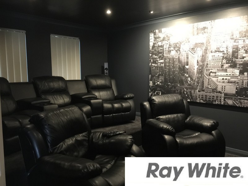 33 Swan Avenue, Millbridge WA 6232