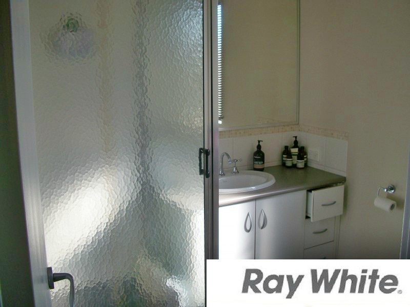 33 Swan Avenue, Millbridge WA 6232