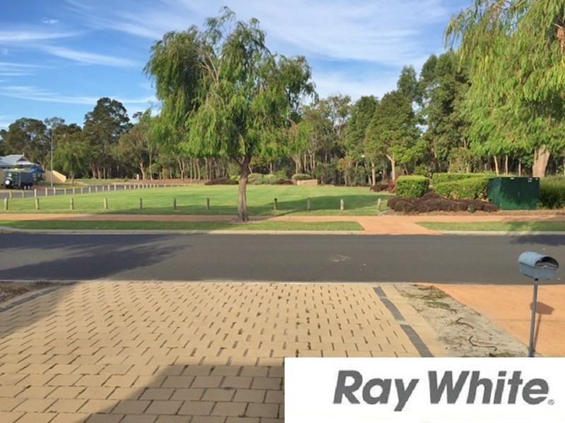 33 Swan Avenue, Millbridge WA 6232