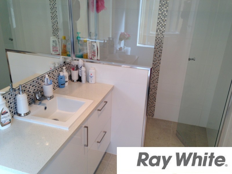 1 Cleveland Bay Avenue, Eaton WA 6232