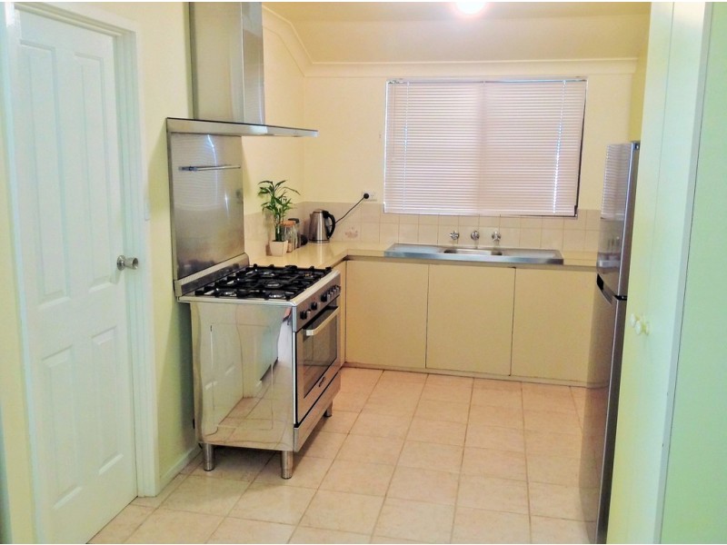 6 Parkfield Way, Australind WA 6233