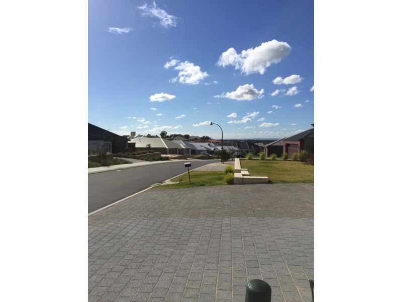 27 Henderson Crescent, Australind WA 6233