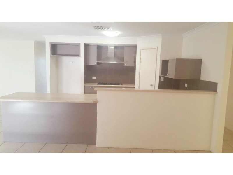 6 Tonkin Fairway, Dalyellup WA 6230