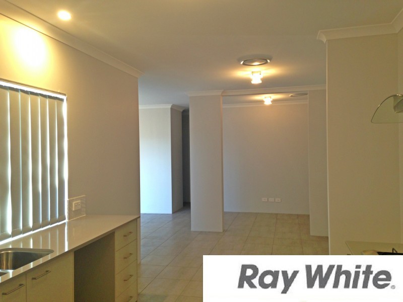 30 Arrowsmith Drive, Dalyellup WA 6230