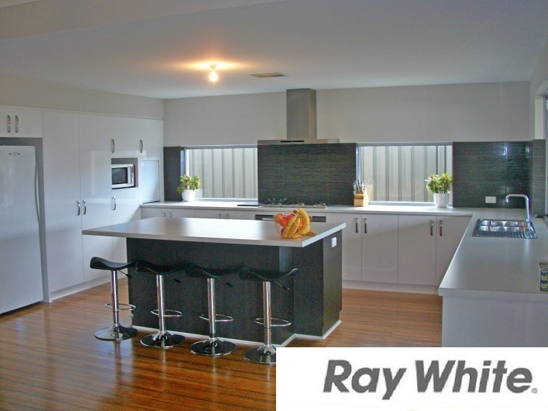 5 Arnold Link, Australind WA 6233