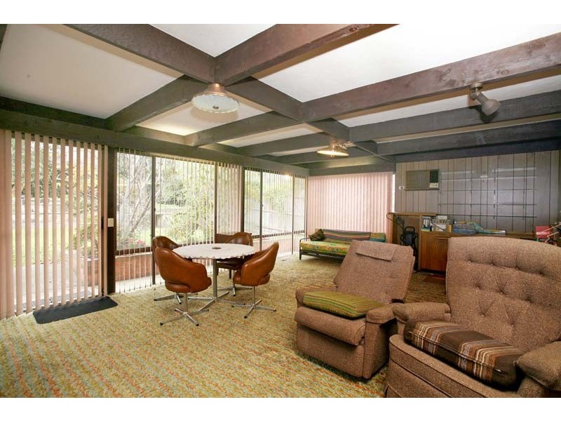16  Hiddleston Avenue, Box Hill South VIC 3128