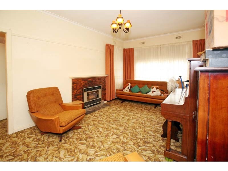 16  Hiddleston Avenue, Box Hill South VIC 3128